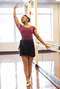 Danielle Diakanwa practices in the studio